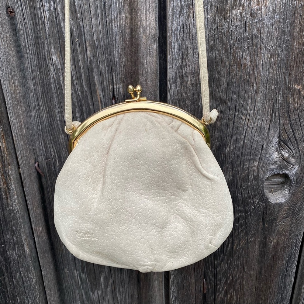 1960’s Smoke Valley crossbody Vintage Purse. Soft cream leather-long strap
